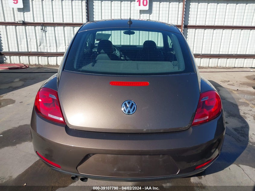 2013 VOLKSWAGEN BEETLE 2.5L - 3VWJX7AT0DM677356