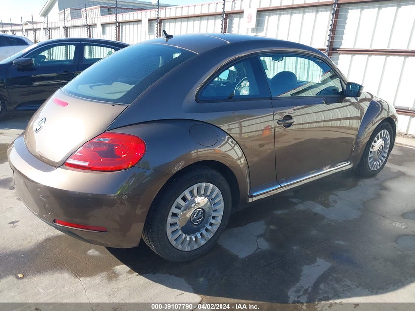 2013 VOLKSWAGEN BEETLE 2.5L - 3VWJX7AT0DM677356