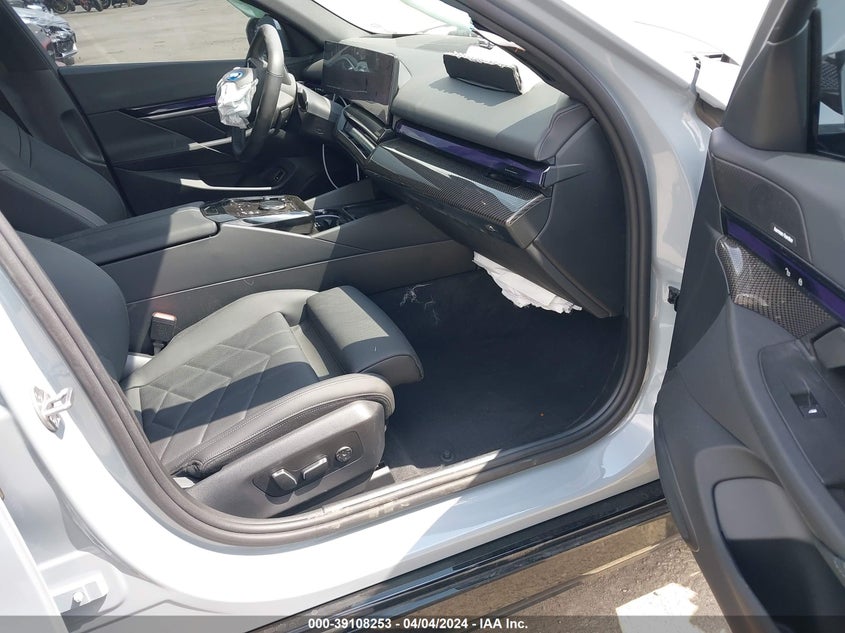 2024 BMW I5 Edrive40 VIN: WBY33FK00RCP64106 Lot: 39108253