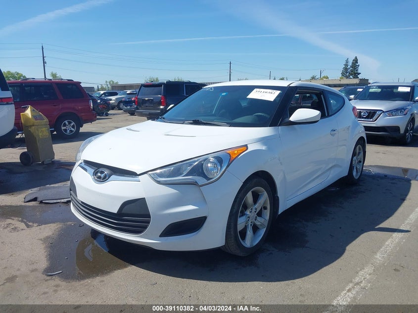 2015 Hyundai Veloster VIN: KMHTC6AD5FU230882 Lot: 39110382
