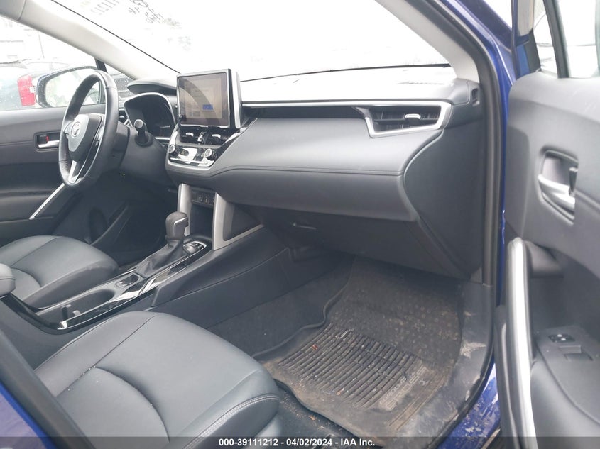 2023 Toyota Corolla Cross Xle VIN: 7MUDAABG0PV052157 Lot: 39111212