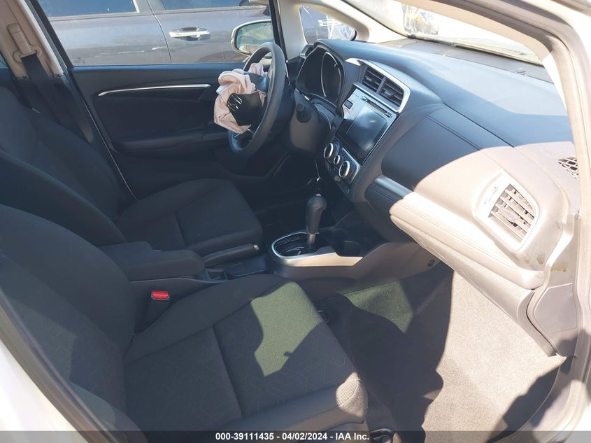 2015 HONDA FIT VIN: 3HGGK5H88FM746493
