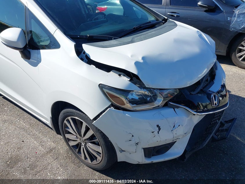 2015 HONDA FIT VIN: 3HGGK5H88FM746493