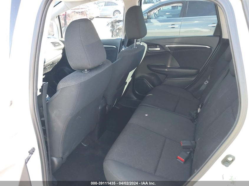2015 HONDA FIT VIN: 3HGGK5H88FM746493