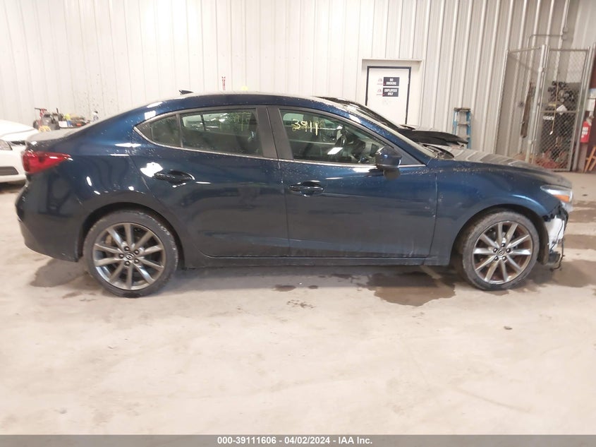 VIN 3MZBN1V38JM259771 2018 MAZDA MAZDA3 TOURING