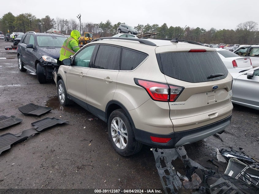 VIN 1FMCU9HD4JUD25138 2018 FORD ESCAPE SEL
