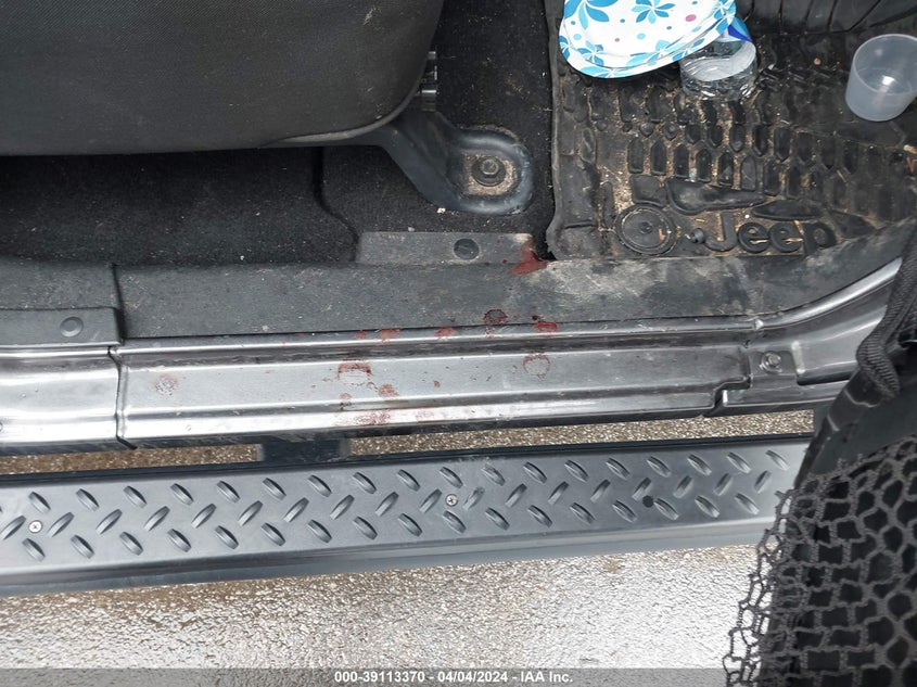 2017 JEEP WRANGLER UNLIMITED SPORT 4X4 - 1C4BJWDG0HL513873