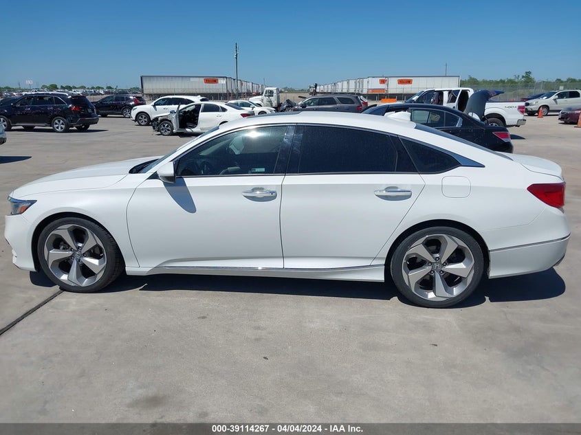 VIN 1HGCV1F93JA069739 2018 HONDA ACCORD TOURING