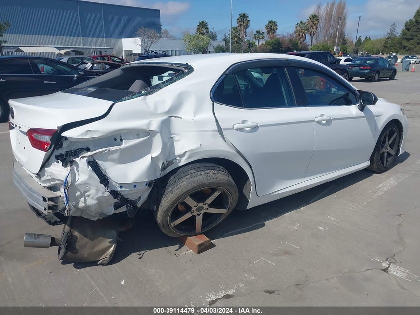 2018 TOYOTA CAMRY LE - 4T1B11HK9JU100315