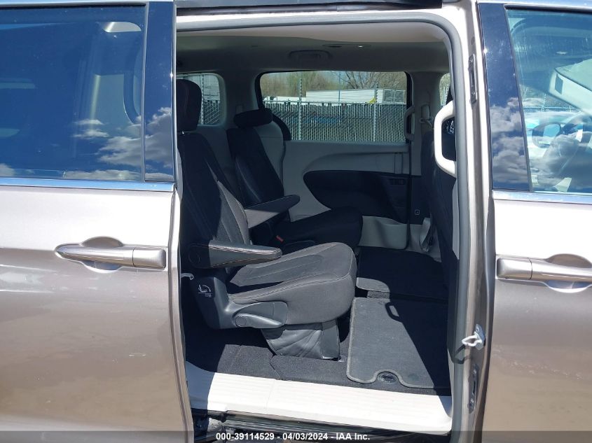 VIN 2C4RC1CG9HR608436 2017 CHRYSLER PACIFICA LX