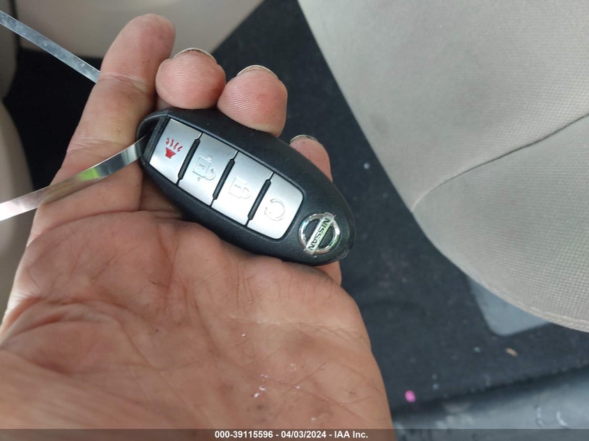 5N1DR2MN6HC689573 2017 Nissan Pathfinder Sv