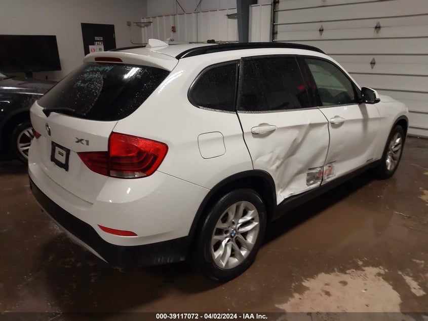 2015 BMW X1 xDrive28I VIN: WBAVL1C52FVY33138 Lot: 39117072