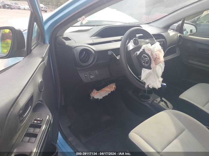 2016 Toyota Prius C One VIN: JTDKDTB38G1140033 Lot: 39117134