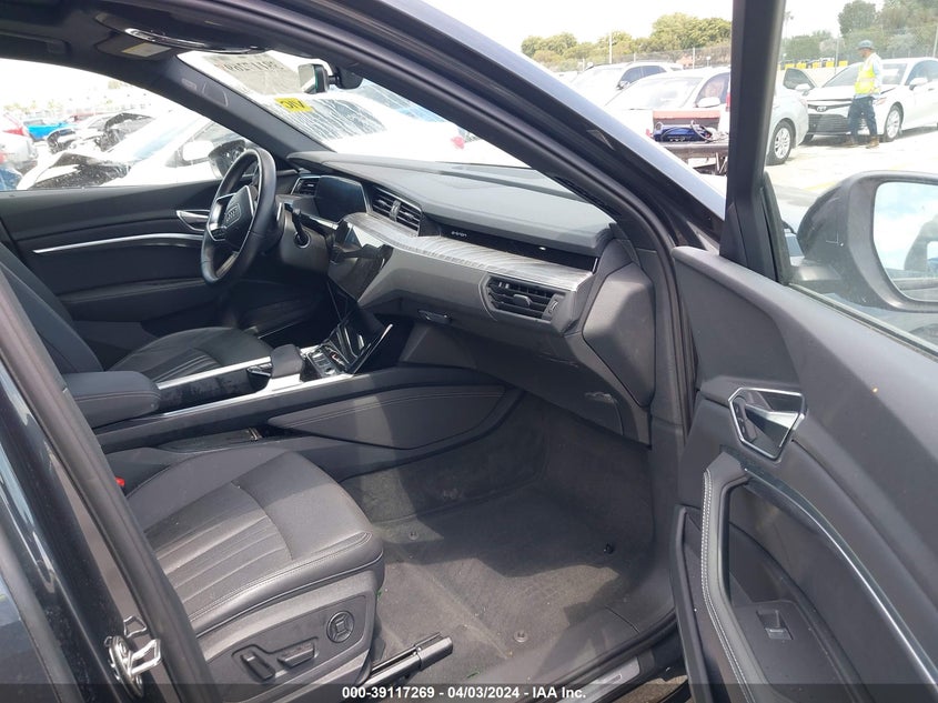 2022 Audi E-Tron Premium Plus Quattro VIN: WA1LAAGE3NB010478 Lot: 39117269