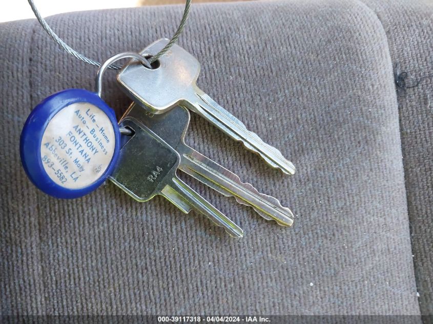 1998 Toyota Camry Le VIN: JT2BG22K0W0256879 Lot: 39117318