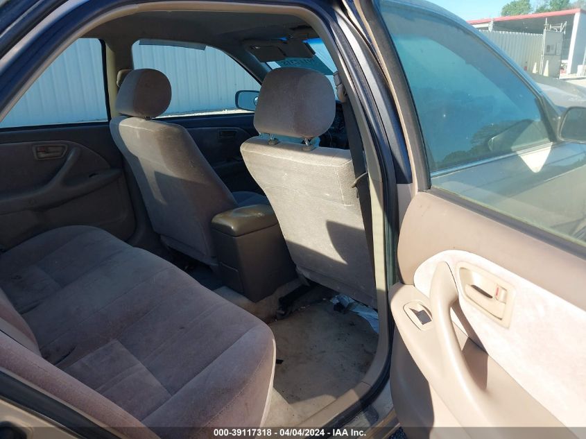 1998 Toyota Camry Le VIN: JT2BG22K0W0256879 Lot: 39117318