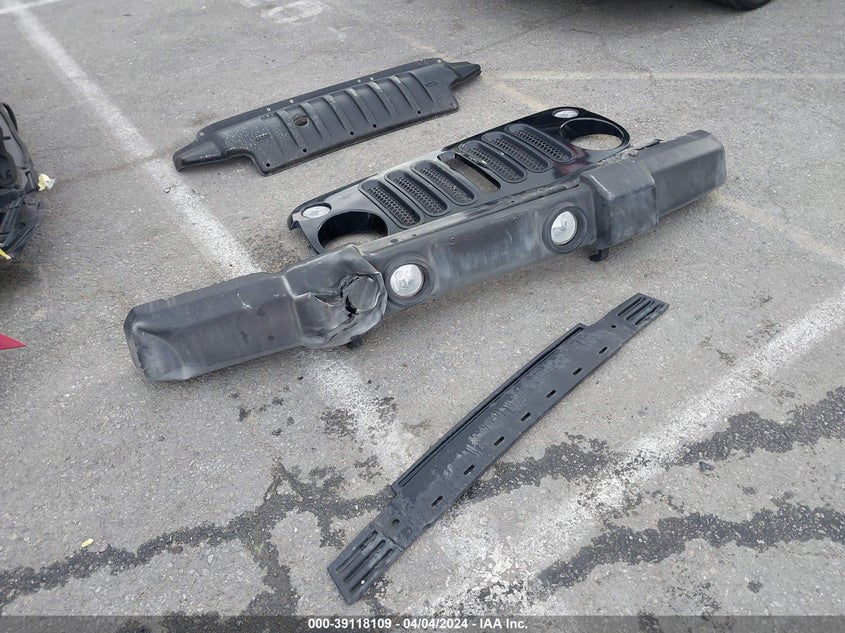 2015 JEEP WRANGLER UNLIMITED SPORT - 1C4BJWDG4FL610703