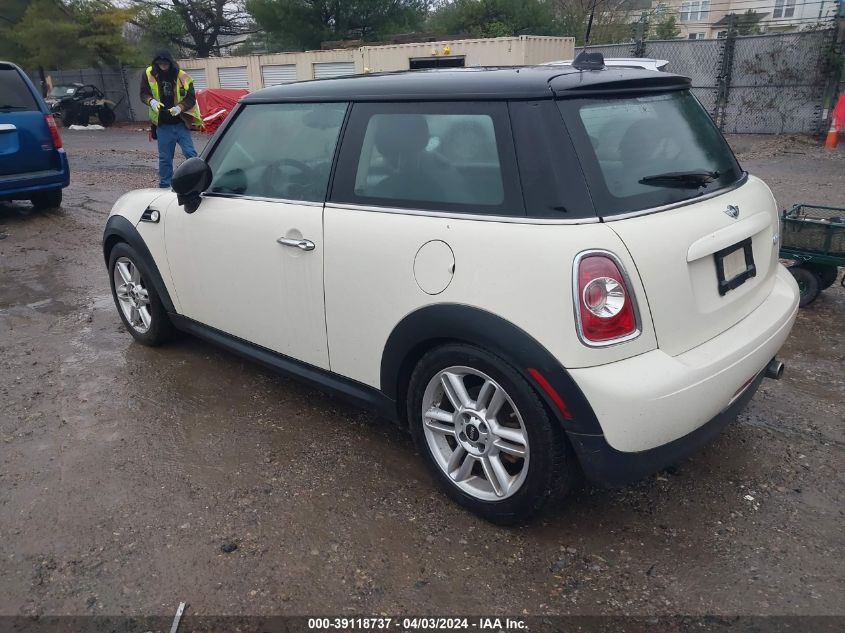 WMWSU3C58BT097971 | 2011 MINI COOPER