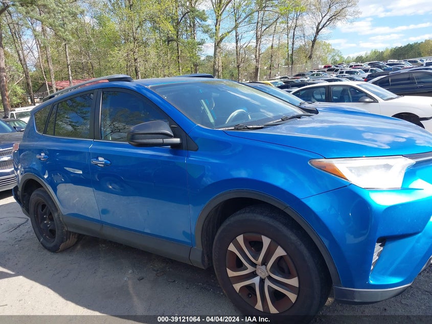 2017 TOYOTA RAV4 LE - JTMZFREV3HJ101697