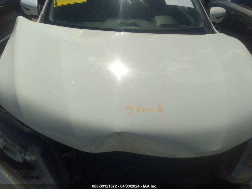VIN 5N1AT2MV0HC755586 2017 NISSAN ROGUE SV