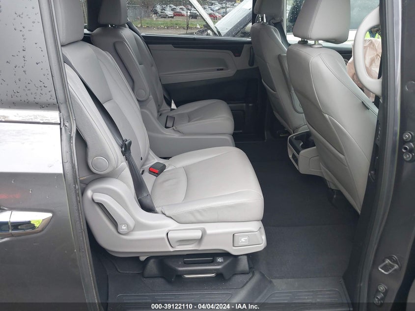 VIN 5FNRL6H76JB033669 2018 HONDA ODYSSEY EX-L