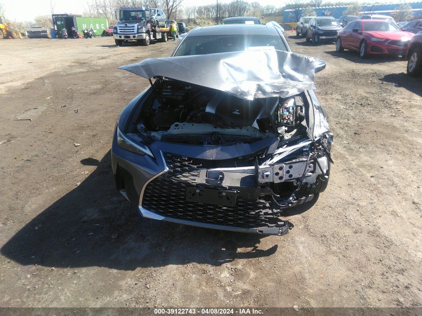 2022 LEXUS IS 3.5L V6   N(VIN: JTHD81F28N5048816
