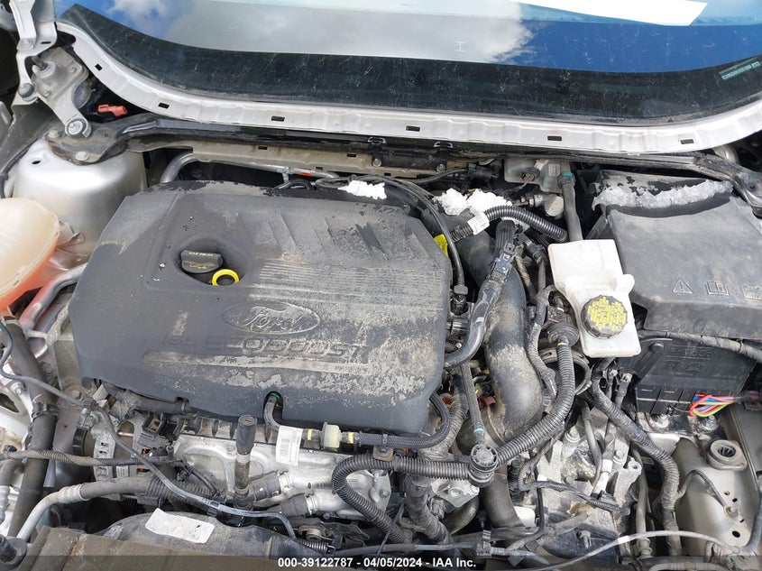 VIN 1FMCU0GD4HUD51066 2017 FORD ESCAPE SE