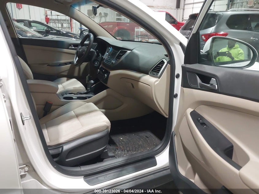 2016 HYUNDAI TUCSON ECO - KM8J33A22GU139798