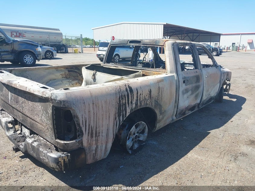 2019 RAM 1500 CLASSIC SLT  4X4 6'4 BOX - 1C6RR7TT3KS689669