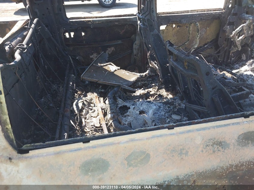 2019 RAM 1500 CLASSIC SLT  4X4 6'4 BOX - 1C6RR7TT3KS689669