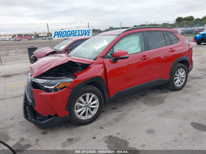 2022 Toyota Corolla Cross Le VIN: 7MUBAAAG6NV023381 Lot: 39123530