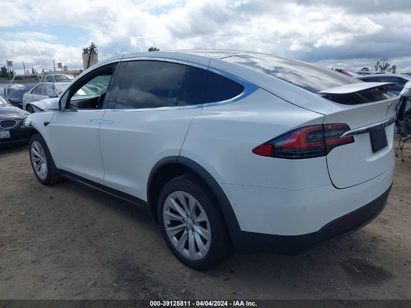 2017 Tesla Model X 100D/75D/90D VIN: 5YJXCAE27HF038070 Lot: 39125811