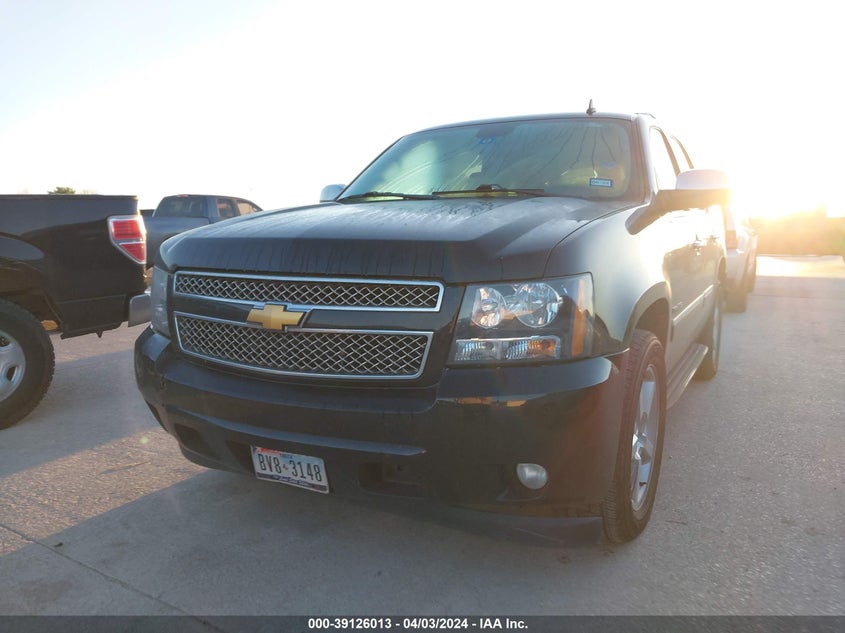 2013 CHEVROLET TAHOE LTZ - 1GNSCCE03DR106560