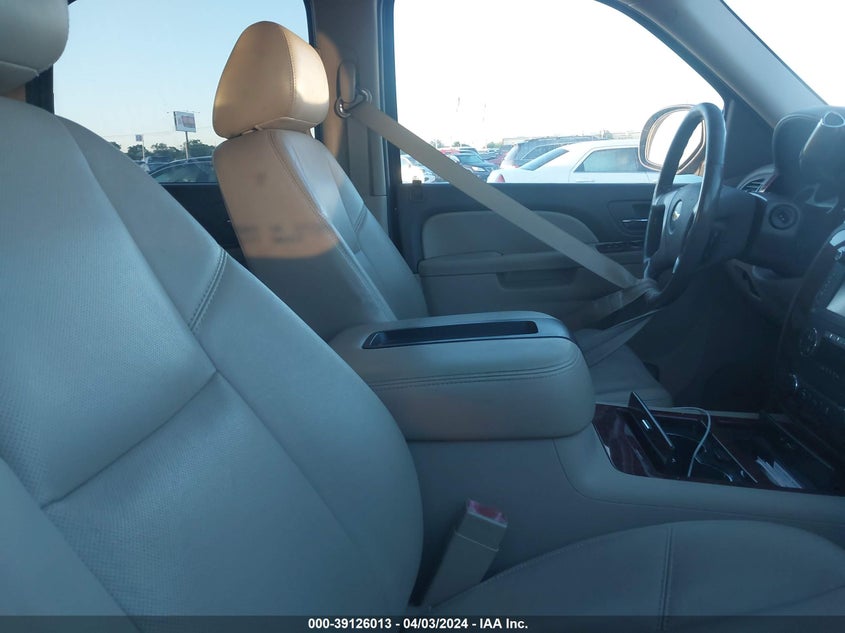 2013 CHEVROLET TAHOE LTZ - 1GNSCCE03DR106560