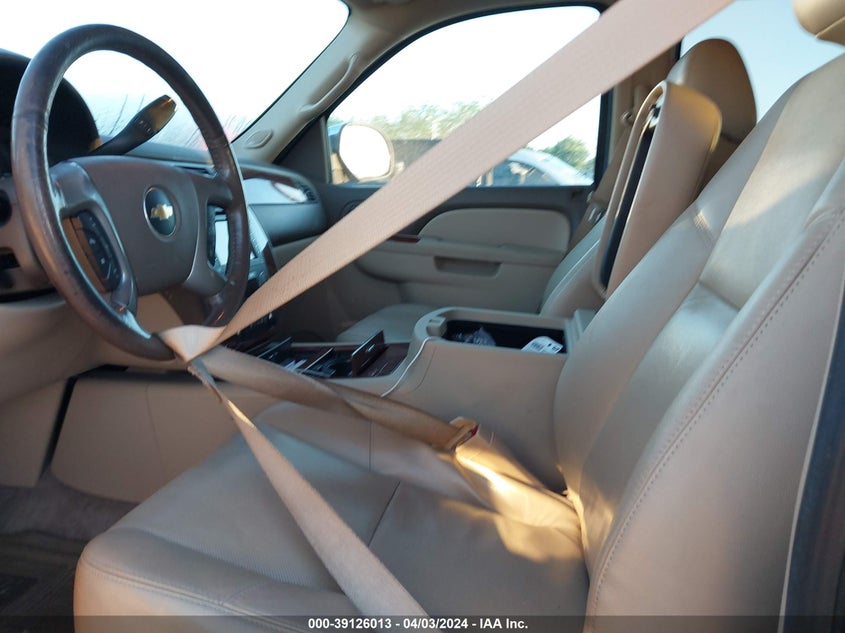 2013 CHEVROLET TAHOE LTZ - 1GNSCCE03DR106560