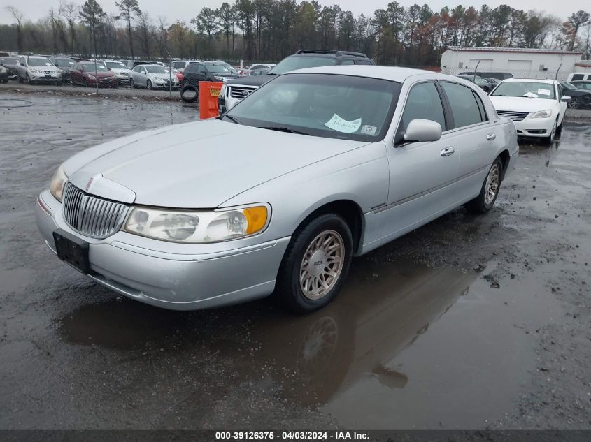 1LNFM82W6WY730905 | 1998 LINCOLN TOWN CAR