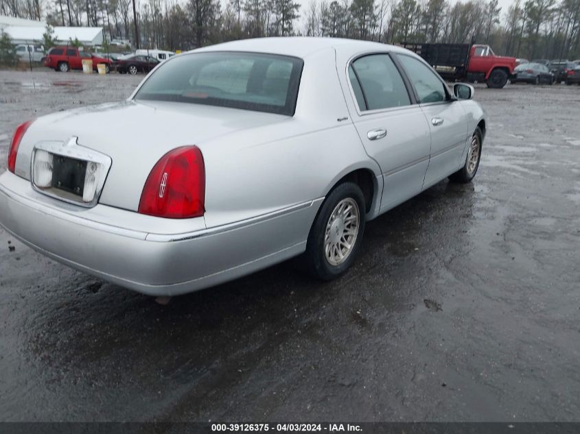 1LNFM82W6WY730905 | 1998 LINCOLN TOWN CAR