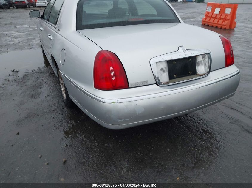 1LNFM82W6WY730905 | 1998 LINCOLN TOWN CAR