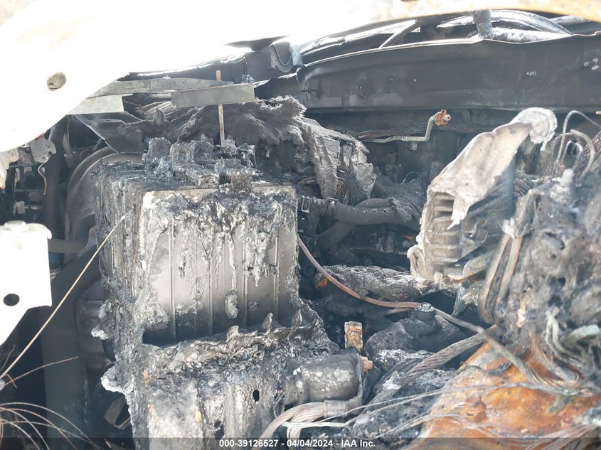 2017 TOYOTA RAV4 LE - JTMZFREV6HJ709701