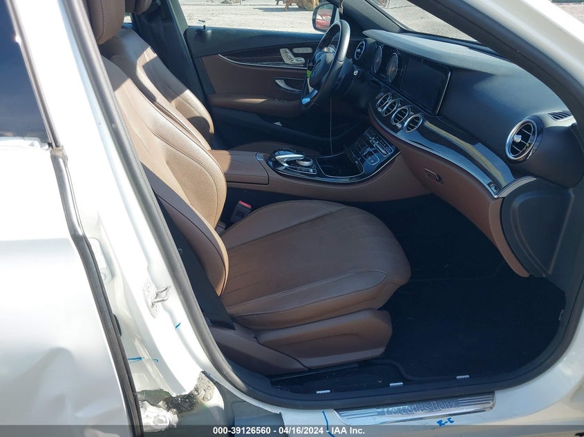 VIN WDDZF4JB3HA258960 2017 MERCEDES-BENZ E 300 300