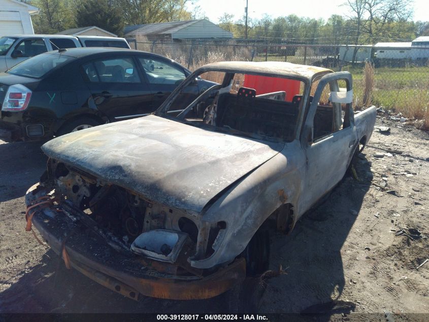 2002 Toyota Tacoma VIN: 5TENL42N52Z122823 Lot: 39128017