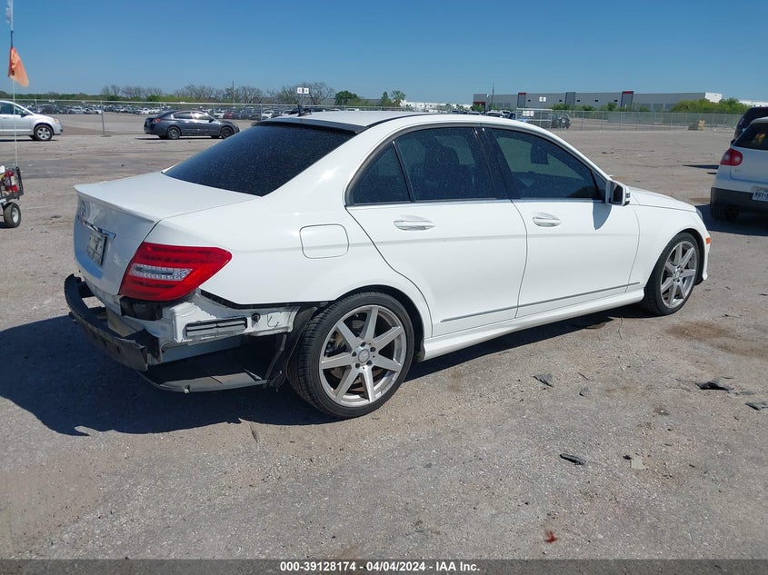 2014 MERCEDES-BENZ C 250 LUXURY/SPORT - WDDGF4HB9EA956773