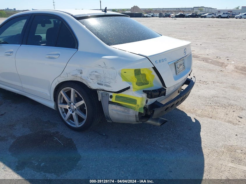 2014 MERCEDES-BENZ C 250 LUXURY/SPORT - WDDGF4HB9EA956773
