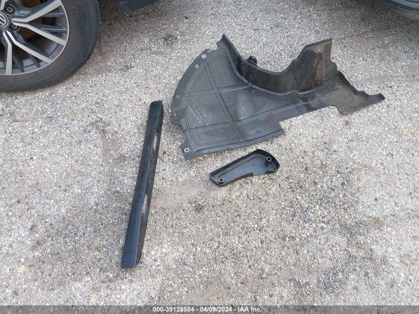 2018 RAM PROMASTER 1500 LOW ROOF 136 WB - 3C6TRVAGXJE104071