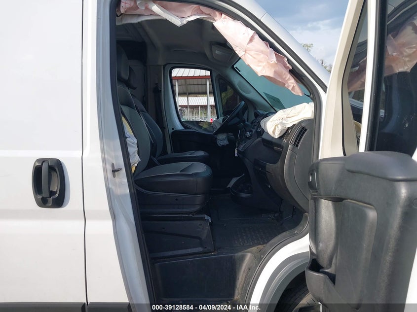 2018 RAM PROMASTER 1500 LOW ROOF 136 WB - 3C6TRVAGXJE104071