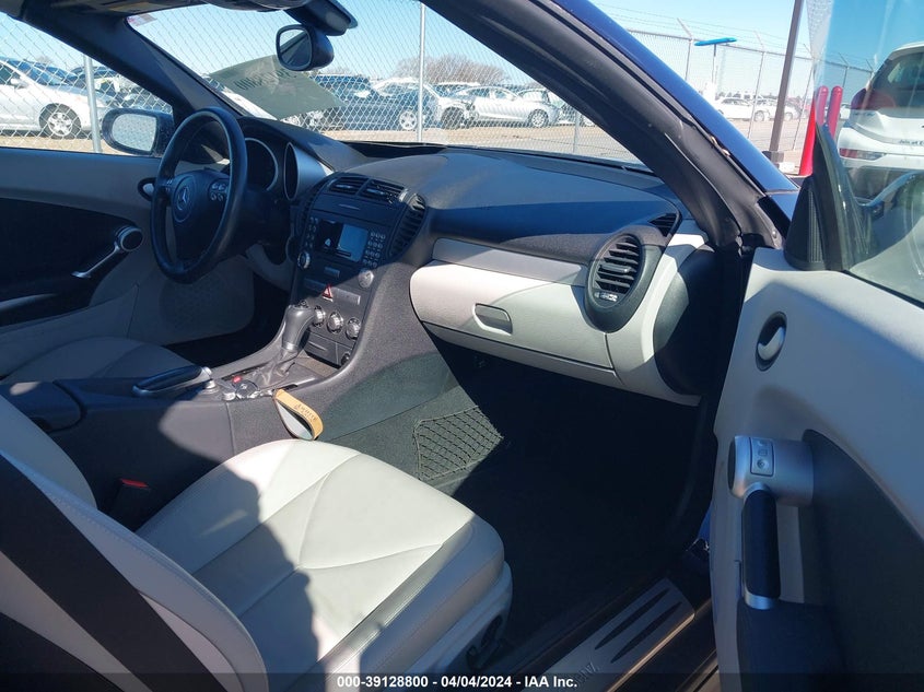 2008 Mercedes-Benz Slk 280 VIN: WDBWK54F28F181268 Lot: 39128800