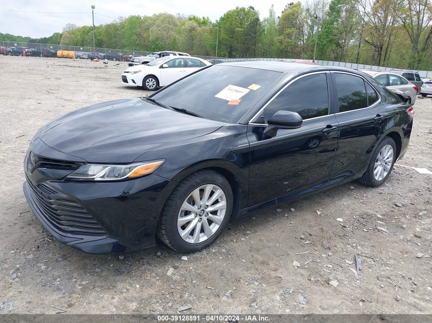 2018 TOYOTA CAMRY VIN: 4T1B11HK2JU634403