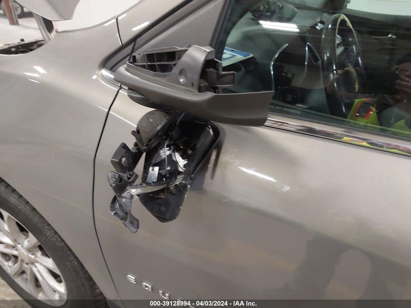 VIN 3GNAXJEV6JS611551 2018 CHEVROLET EQUINOX LT
