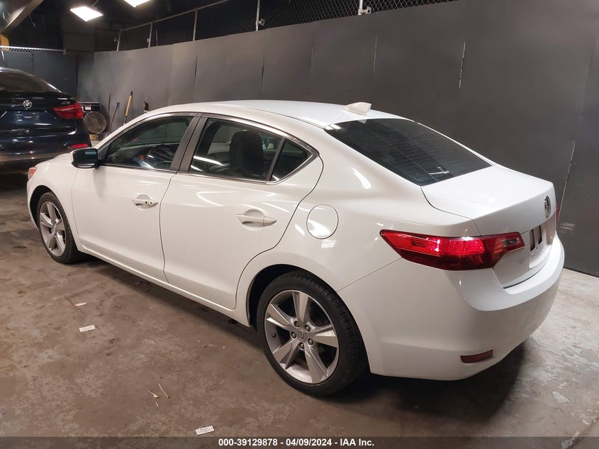 2014 Acura Ilx 2.0L VIN: 19VDE1F3XEE014389 Lot: 39129878