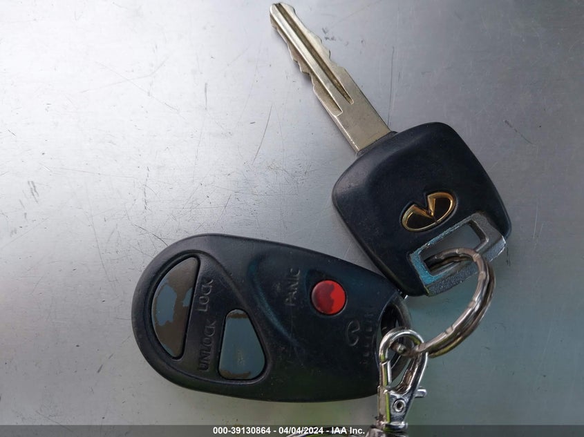 2001 INFINITI QX4 VIN: JNRDR09Y31W217279